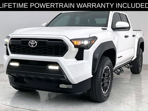 Used 2025 Toyota Tacoma TRD Off-Road AWD/4WD image 14