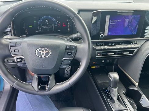 Used 2025 Toyota Camry SE w/ Convenience Package AWD/4WD image 15