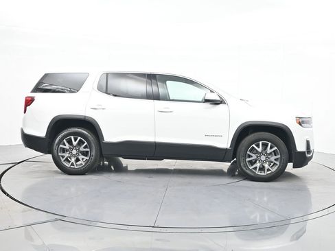 Used 2023 GMC Acadia SLE image 6
