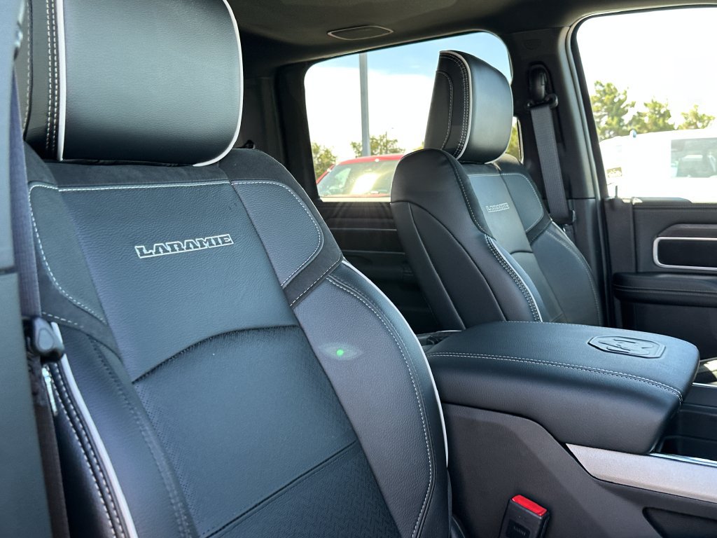 New 2026 RAM 2500 Laramie AWD/4WD image 43