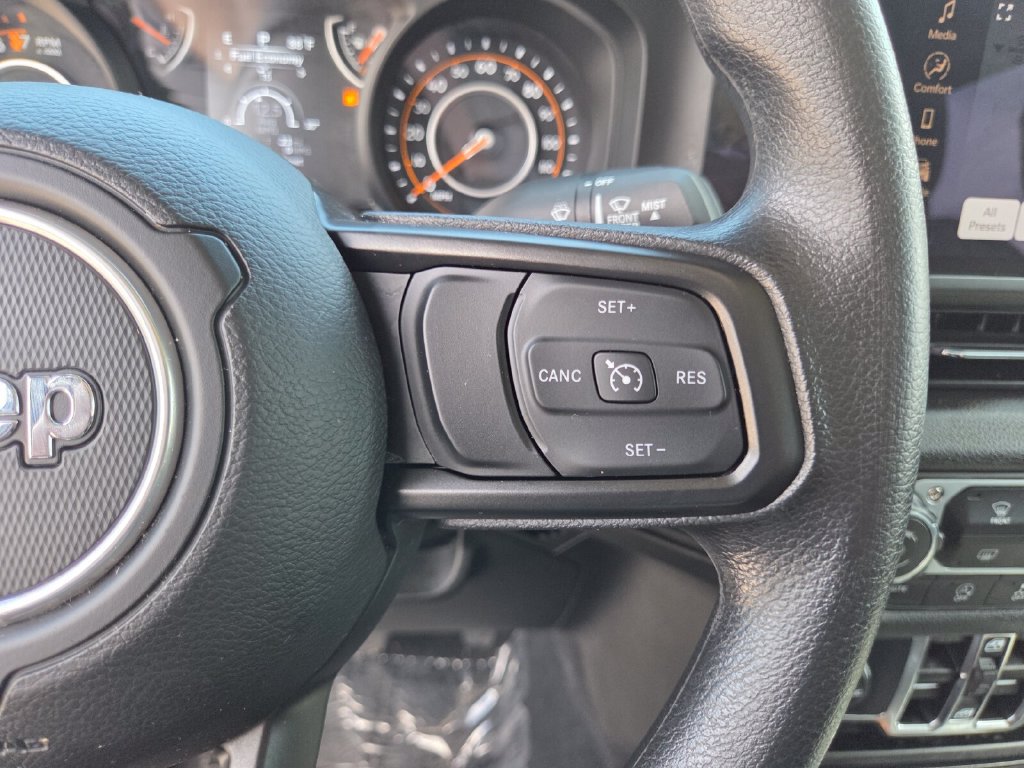 Used 2025 Jeep Gladiator Sport AWD/4WD image 33