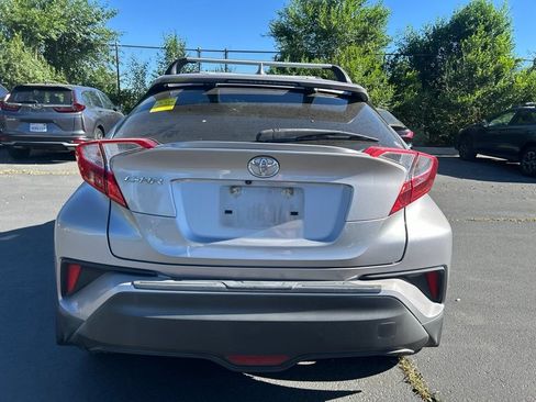 Used 2018 Toyota C-HR XLE FWD image 6