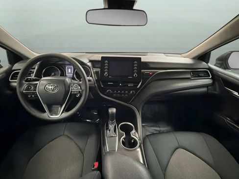 Used 2021 Toyota Camry LE w/ Carpet Mat Package (TMS) FWD image 9