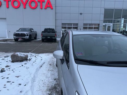 Used 2015 Toyota Prius Three image 14