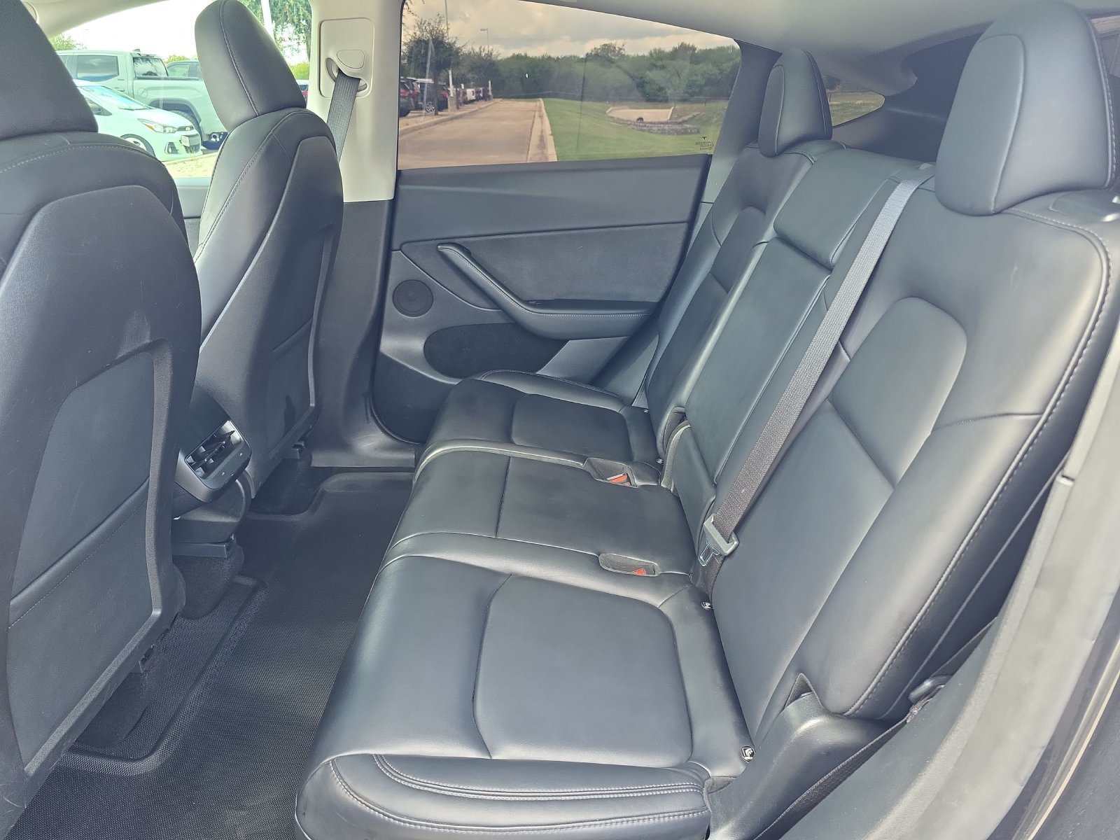 Used 2024 Tesla Model Y Long Range AWD/4WD image 11
