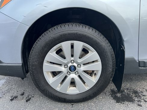 Used 2015 Subaru Outback 2.5i Premium image 9