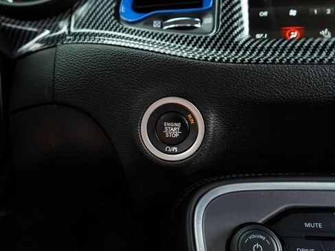 Used 2022 Dodge Challenger R/T Scat Pack RWD image 27