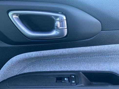 Certified 2023 Jeep Compass Sport image 11