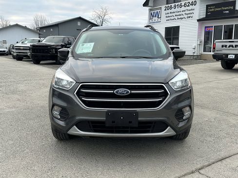 Used 2017 Ford Escape SE w/ Equipment Group 201A image 40