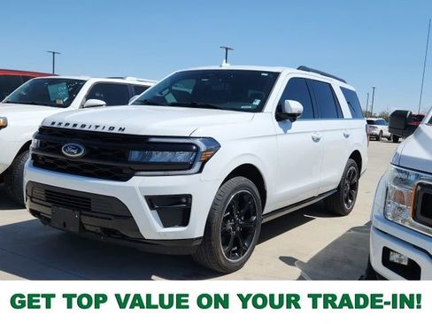 Used 2023 Ford Expedition Limited image 1