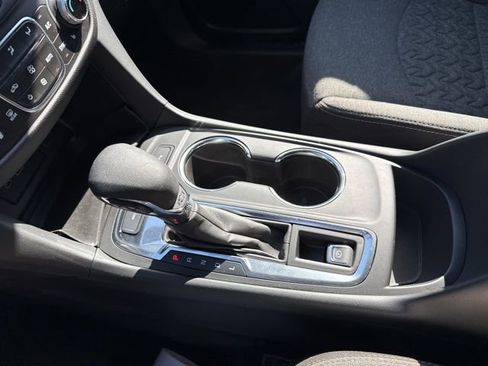 Used 2024 Chevrolet Equinox LT image 19