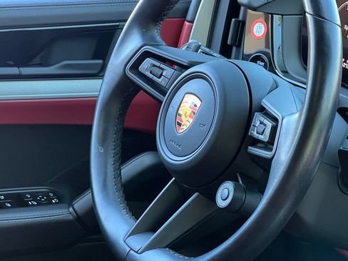 Certified 2024 Porsche Cayenne S AWD/4WD image 36