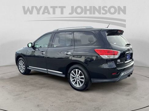 Used 2015 Nissan Pathfinder SL w/ SL Tech Package FWD image 3