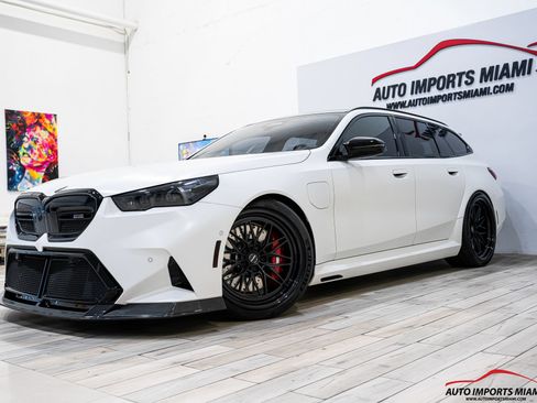 Used 2026 BMW M5 Touring AWD/4WD image 4
