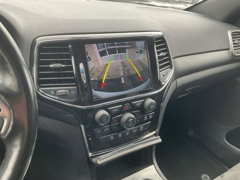 Used 2020 Jeep Grand Cherokee Laredo w/ Quick Order Package 2BN North image 14