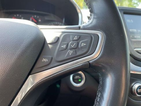 Used 2018 Chevrolet Equinox LT image 25