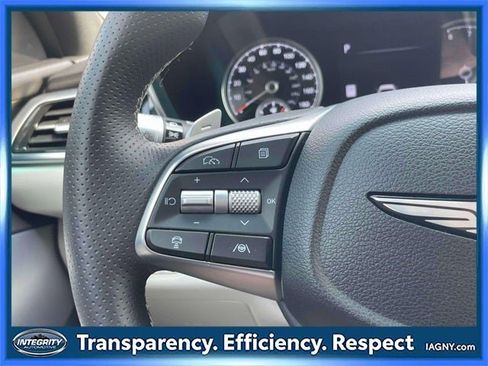 Used 2025 Genesis G70 2.5T image 21