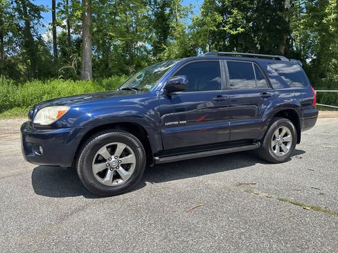 Used 2006 Toyota 4Runner Limited AWD/4WD image 3