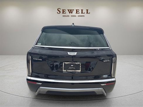 New 2026 Cadillac Vistiq Luxury image 7