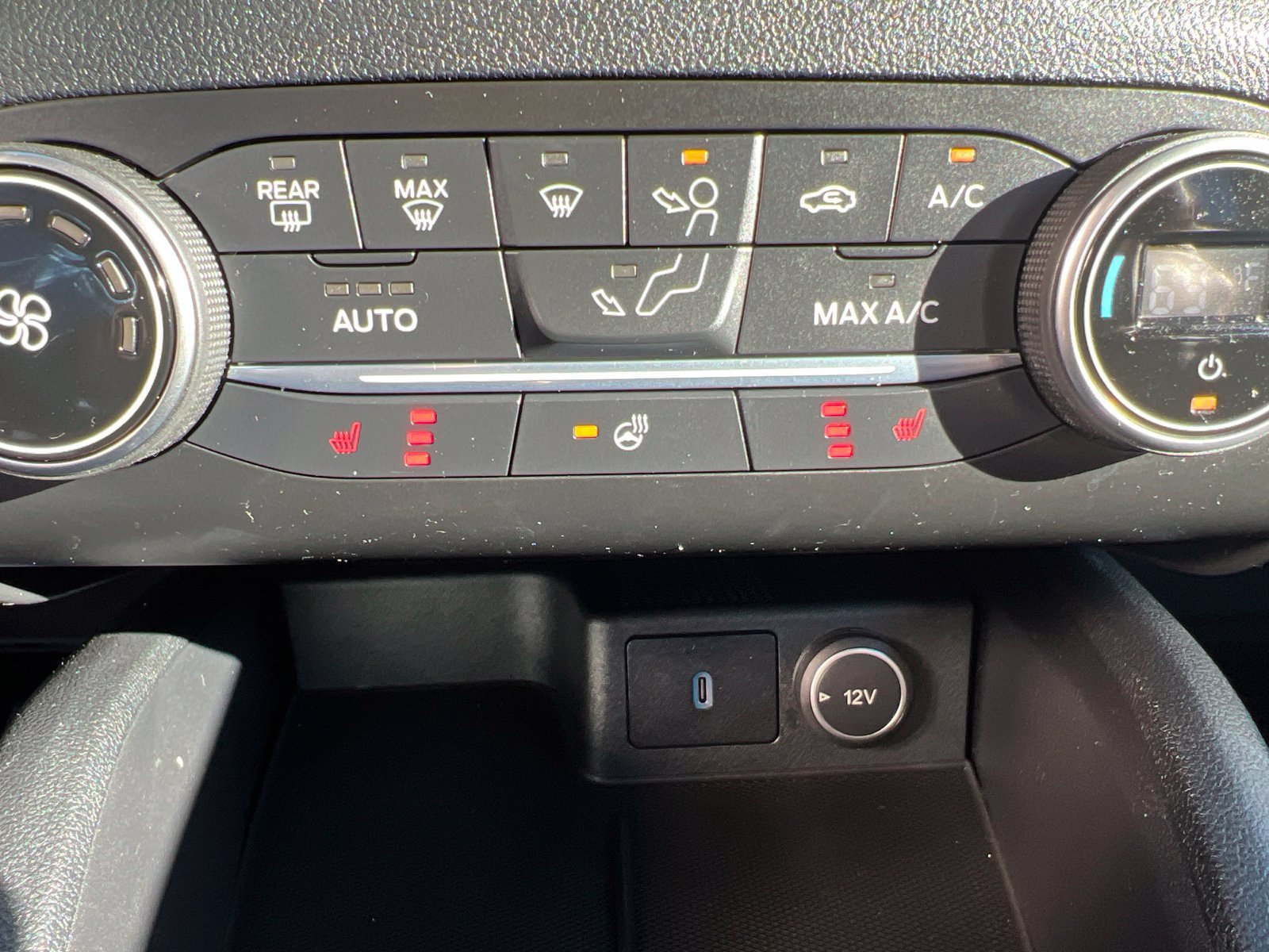 Certified 2020 Ford Escape SEL AWD/4WD image 31