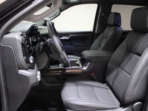 New 2026 GMC Sierra 1500 Elevation w/ Elevation Premium Package AWD/4WD image 19