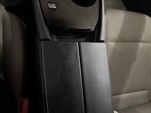 Certified 2025 Nissan Rogue SV image 21