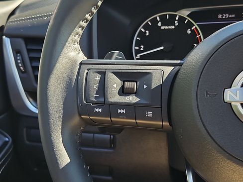 Certified 2024 Nissan Rogue SV w/ SV Premium Package AWD/4WD image 20