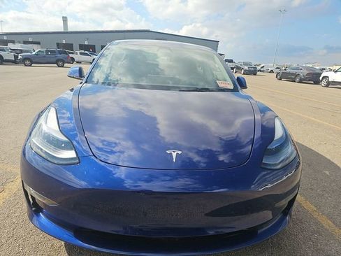 Used 2023 Tesla Model 3 Performance image 2