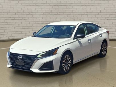 Used 2025 Nissan Altima 2.5 SV