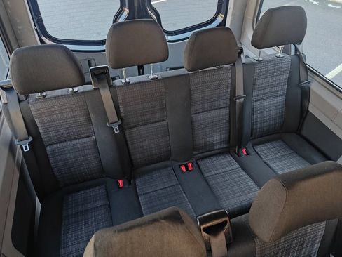 Used 2016 Mercedes-Benz Sprinter 2500 image 22