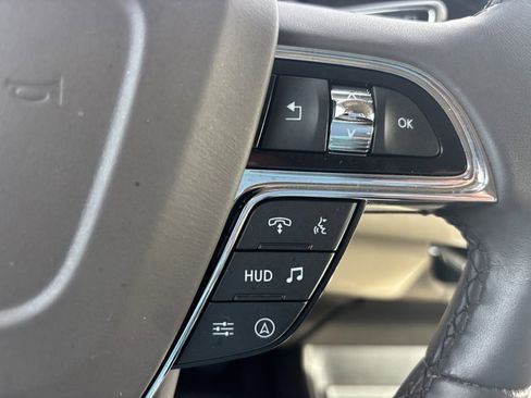 Used 2022 Lincoln Navigator Reserve image 33