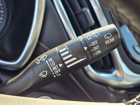 Used 2023 Chevrolet Equinox Premier image 42