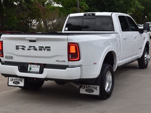 Used 2025 RAM 3500 Longhorn image 8