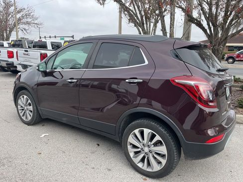 Used 2018 Buick Encore Preferred image 3