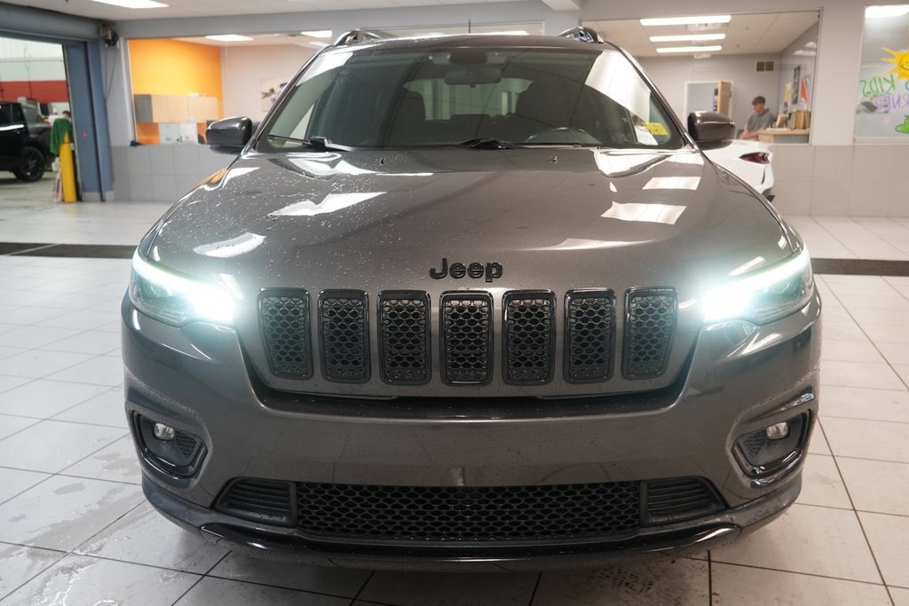 Used 2019 Jeep Cherokee Latitude Plus AWD/4WD image 15