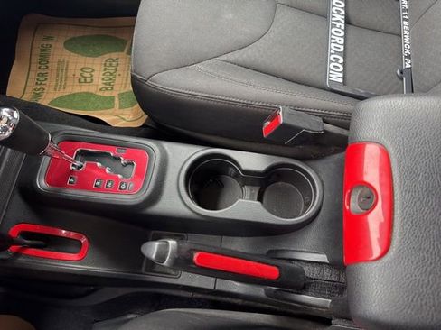 Used 2018 Jeep Wrangler Unlimited Sport S image 22