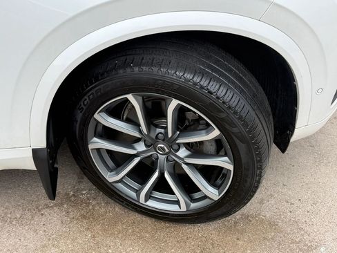 Used 2018 Volvo XC90 T6 Momentum w/ Convenience Package AWD/4WD image 54