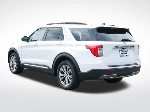 Certified 2023 Ford Explorer XLT AWD/4WD image 4