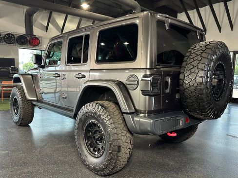 Used 2018 Jeep Wrangler Unlimited Rubicon image 12