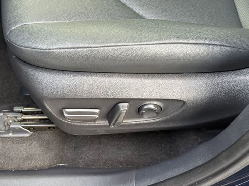 Used 2025 Toyota Grand Highlander XLE image 14