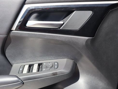 Used 2024 Mitsubishi Outlander SE Black Edition image 15