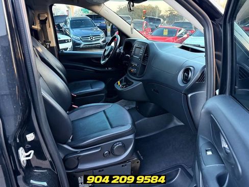 Used 2018 Mercedes-Benz Metris Passenger image 30