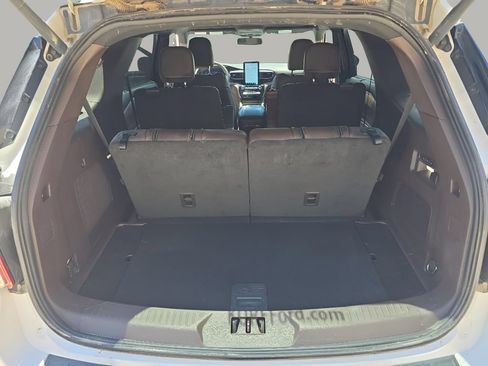 Used 2023 Ford Explorer King Ranch w/ Technology Package AWD/4WD image 35
