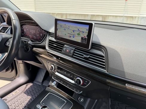 Used 2018 Audi Q5 2.0T Premium Plus w/ Premium Plus Package AWD/4WD image 23