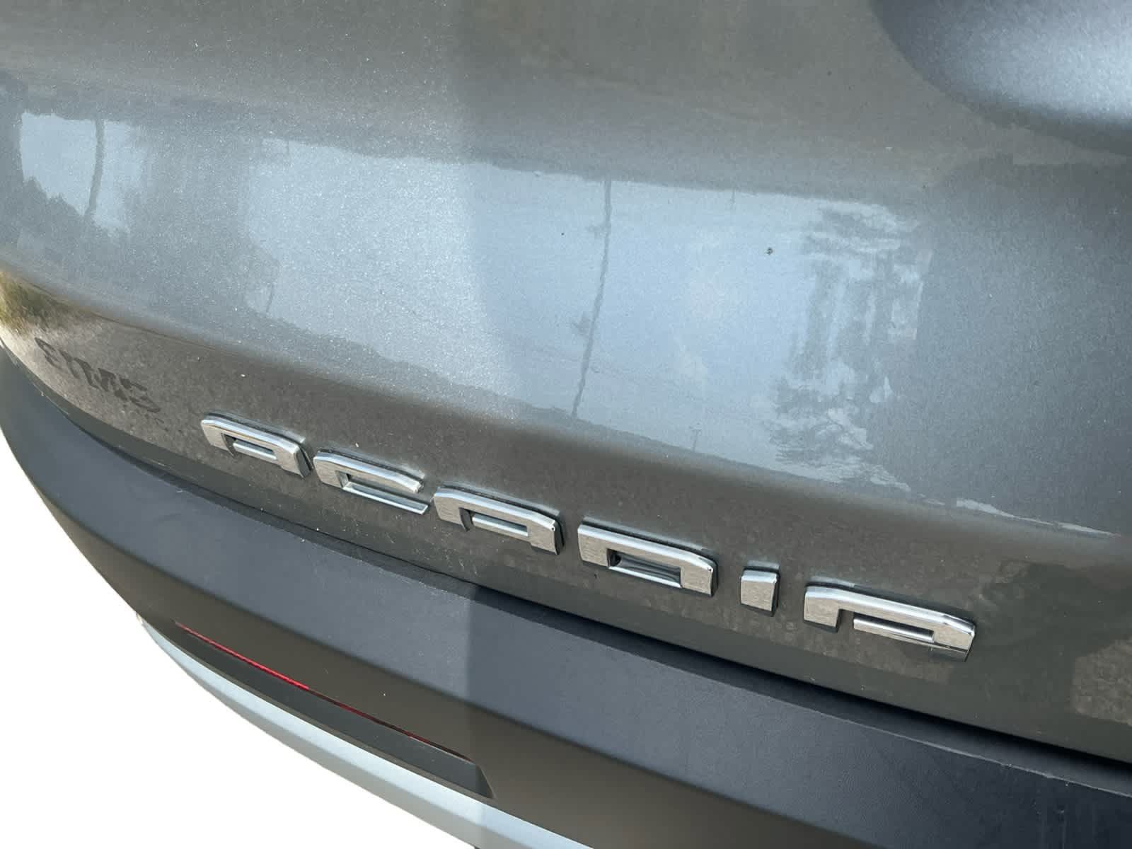 Used 2023 GMC Acadia SLE w/ Driver Convenience Package FWD image 19