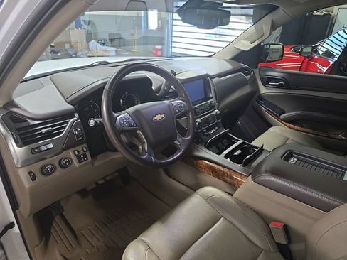 Used 2018 Chevrolet Tahoe Premier AWD/4WD image 19