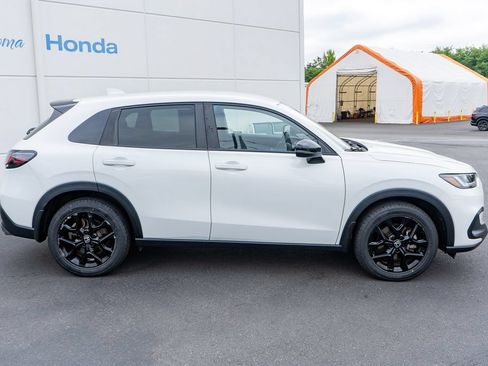 Certified 2024 Honda HR-V Sport image 16