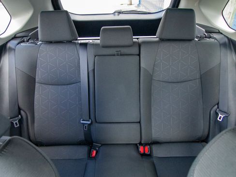 Used 2025 Toyota RAV4 XLE AWD/4WD image 24