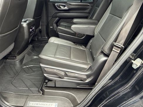 Used 2021 Chevrolet Tahoe Z71 w/ Rear Media and Nav Package image 22