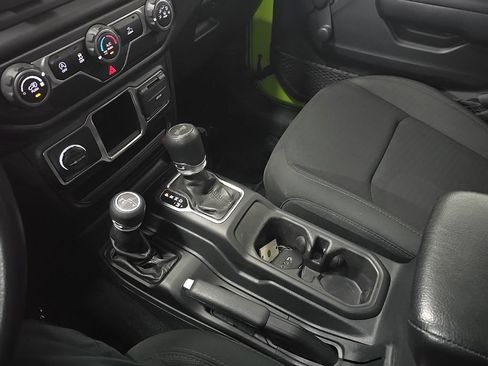 Used 2021 Jeep Wrangler Sport AWD/4WD image 25